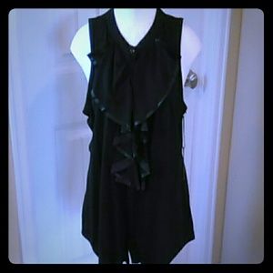 NWT BCBG Maxazria ruffled sleeveless tuxedo blouse